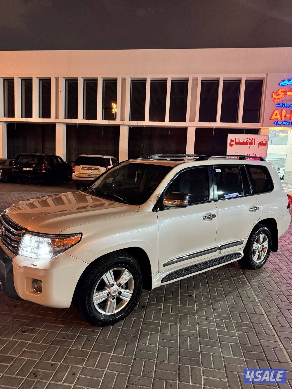 للبيع لاند ماشي 2402