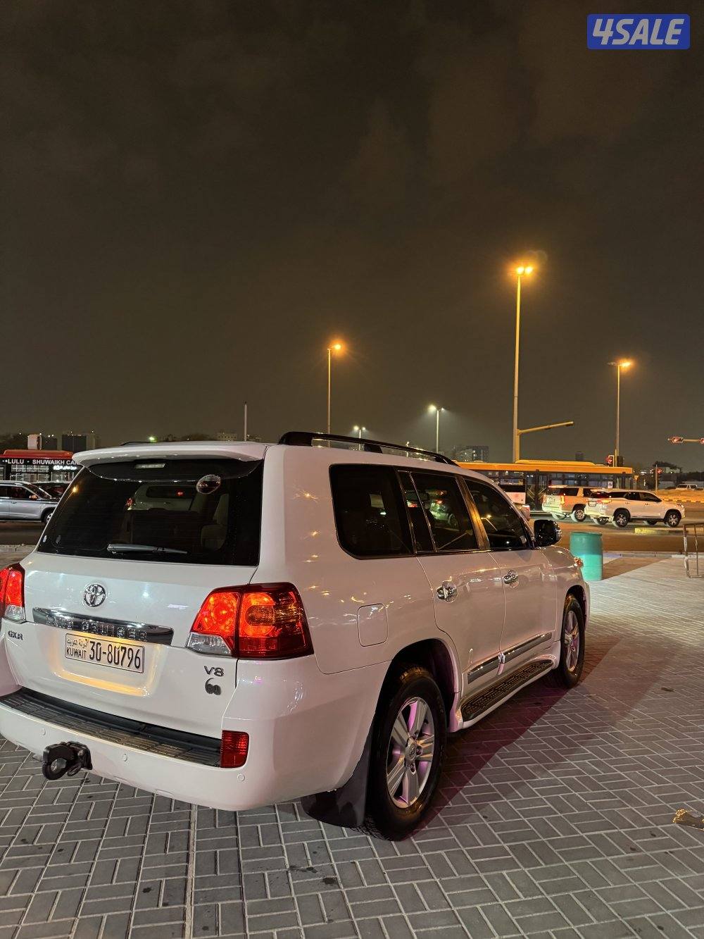 للبيع لاند ماشي 2403