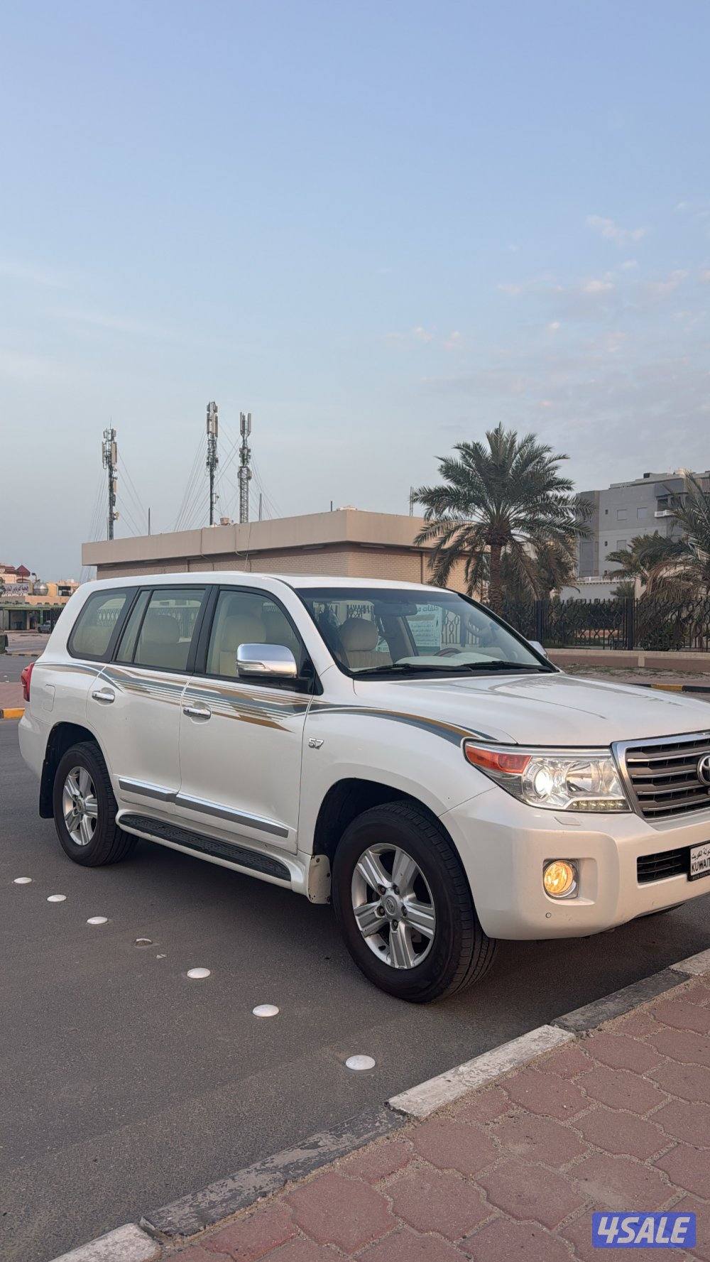 للبيع VXR وارد قطر شرط الفحص ماشي 3151