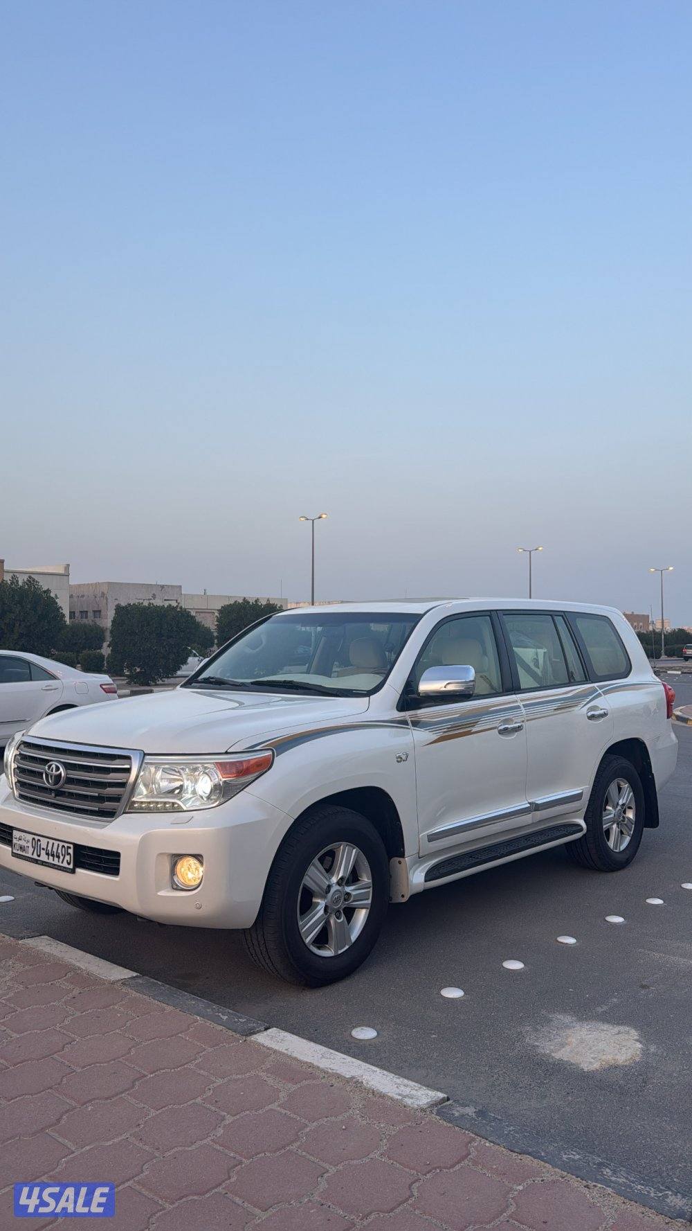 للبيع VXR وارد قطر شرط الفحص ماشي 3153