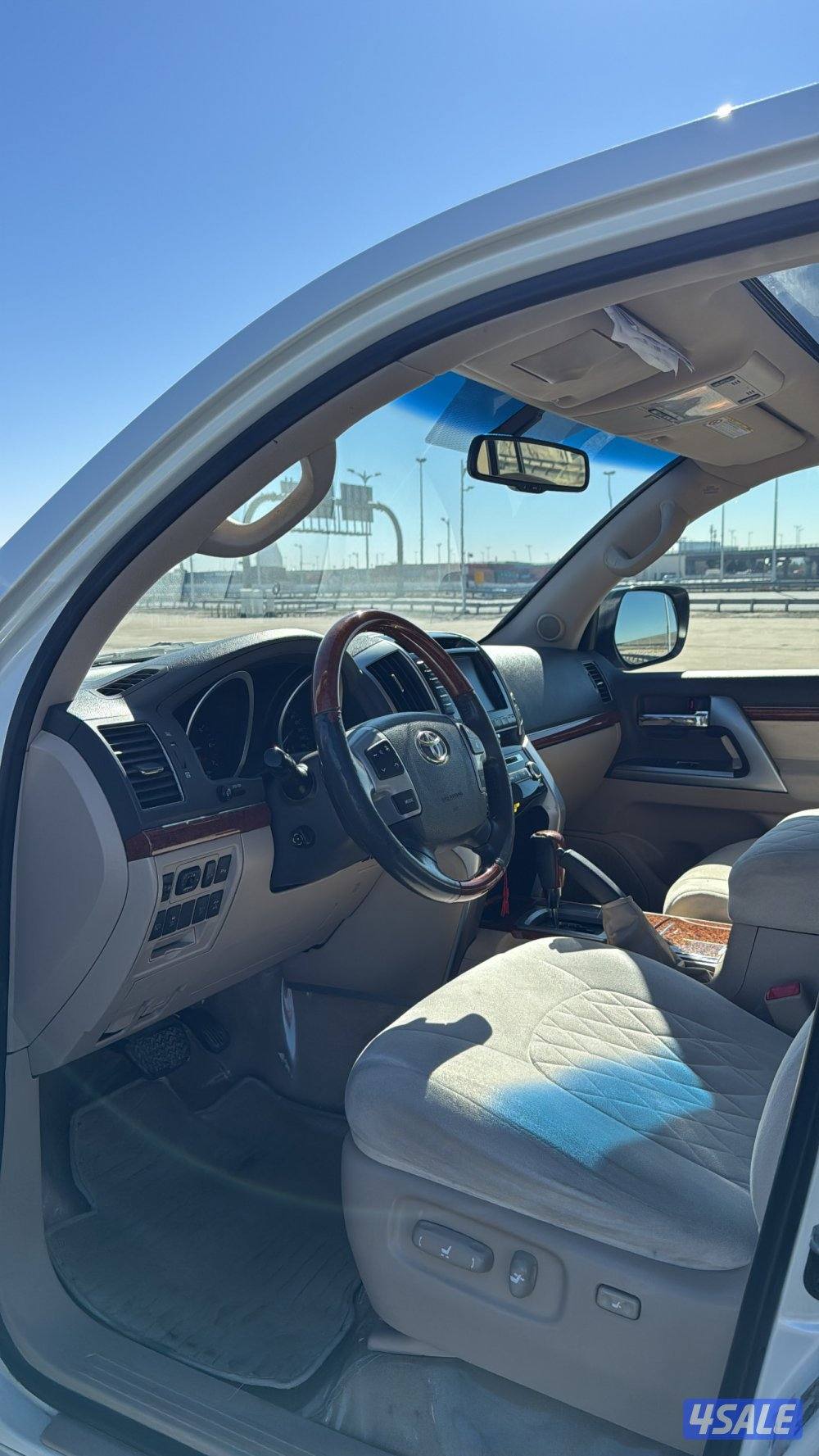 للبيع VXR وارد قطر شرط الفحص ماشي 3154