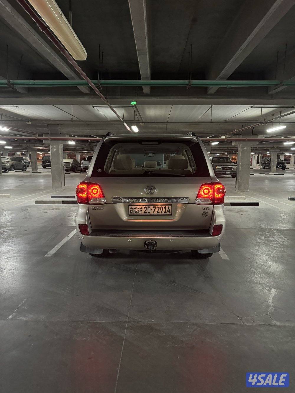 لاند الساير V8 شرط الفحص صبغ الوكالة ماعدا مدقر امامي يمين5