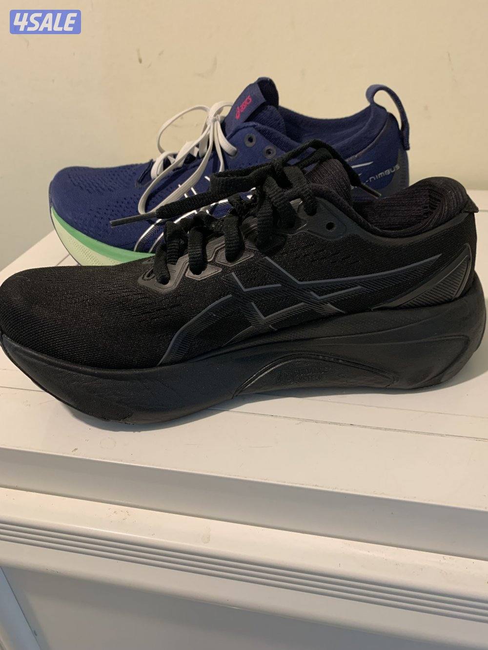 للبيع حذائين ايسكس واحد مقاس 39 وثاني 37 شبه جدد شرط اصلين1