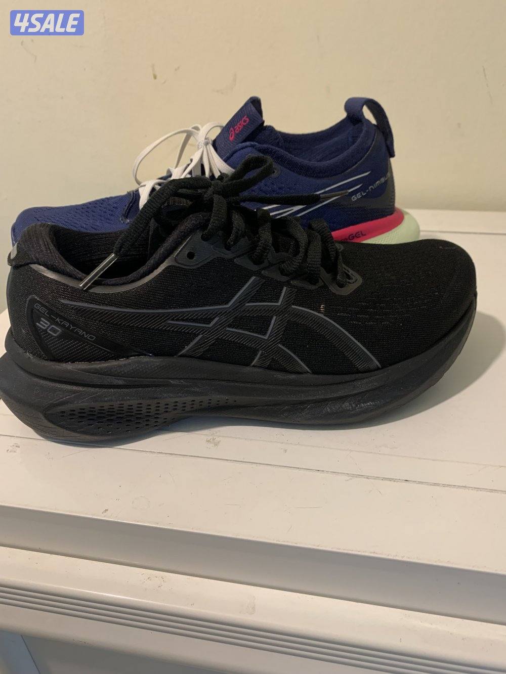 للبيع حذائين ايسكس واحد مقاس 39 وثاني 37 شبه جدد شرط اصلين2