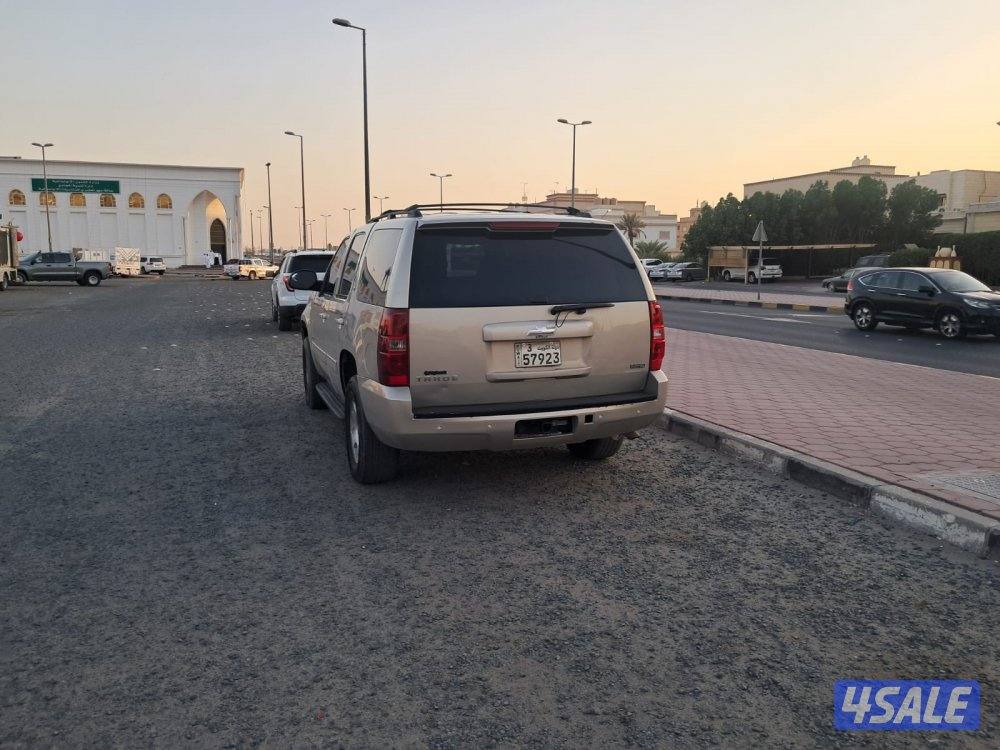 للبيع تاهو موديل 20102