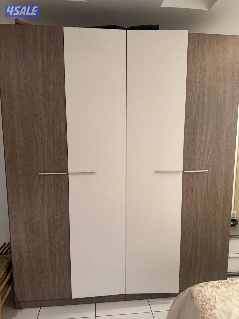 غرفة نوم وغرفة طعام وكرسي مساج3