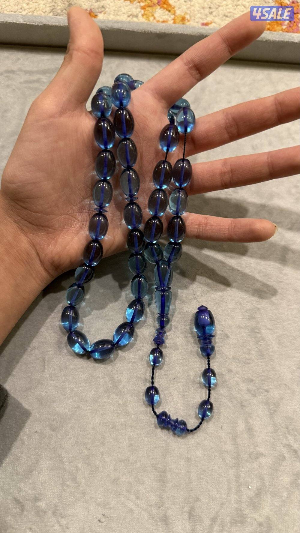 للبيع ٣ مسابيح بسعر ما يتكرر4