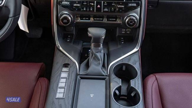 لكزس درجة أولى 202411