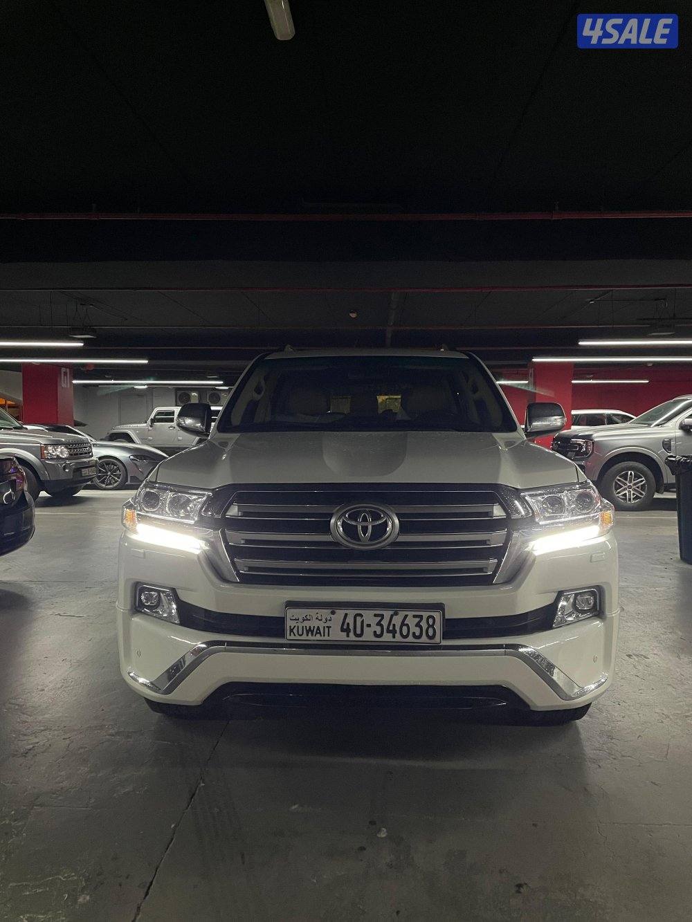 لاندكروزر عداد قليل اللي يدور نظيف1