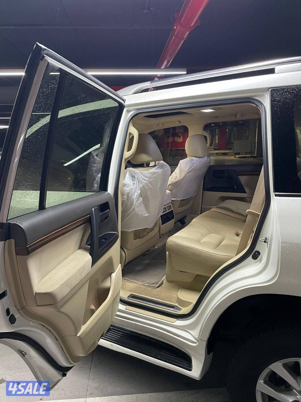 لاندكروزر عداد قليل اللي يدور نظيف11