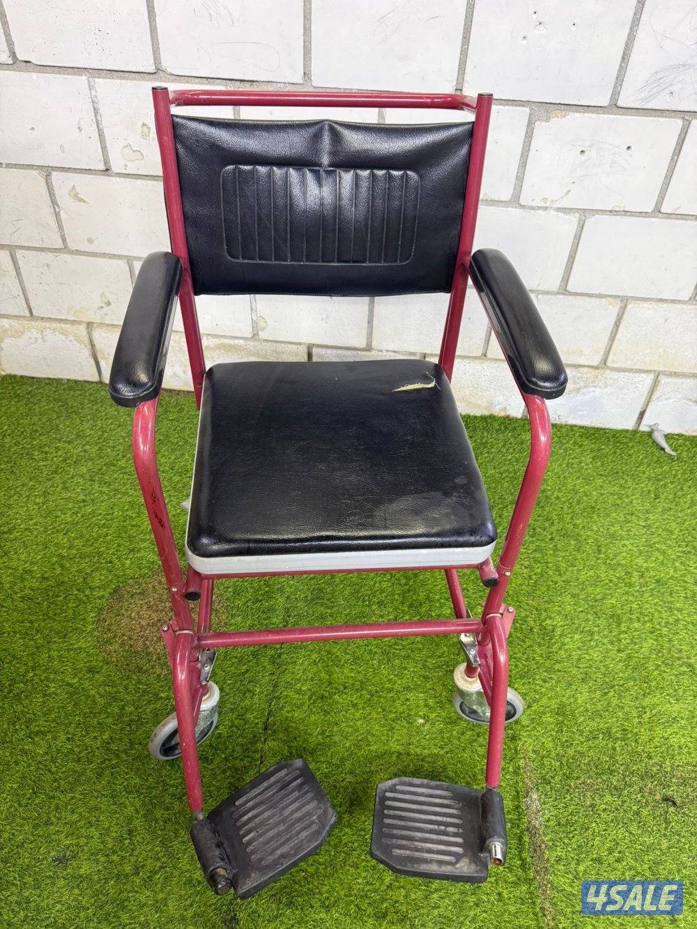 للبيع كرسي حمام وكرسي متحرك0