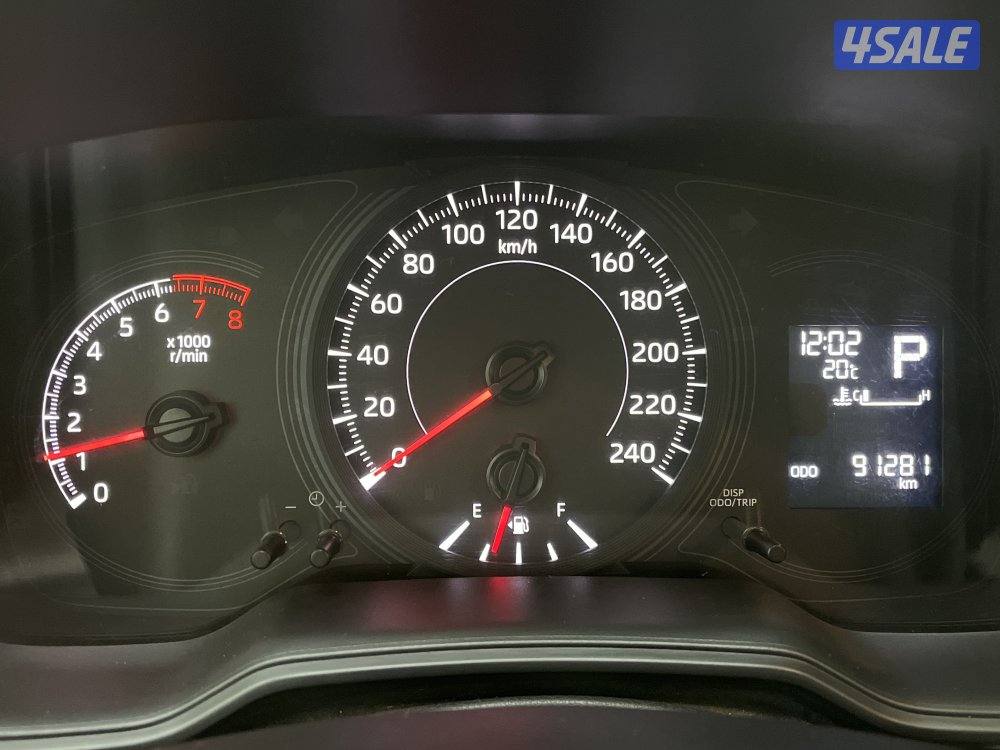 TOYOTA COROLLA 1.6L XLI STD OPTION6