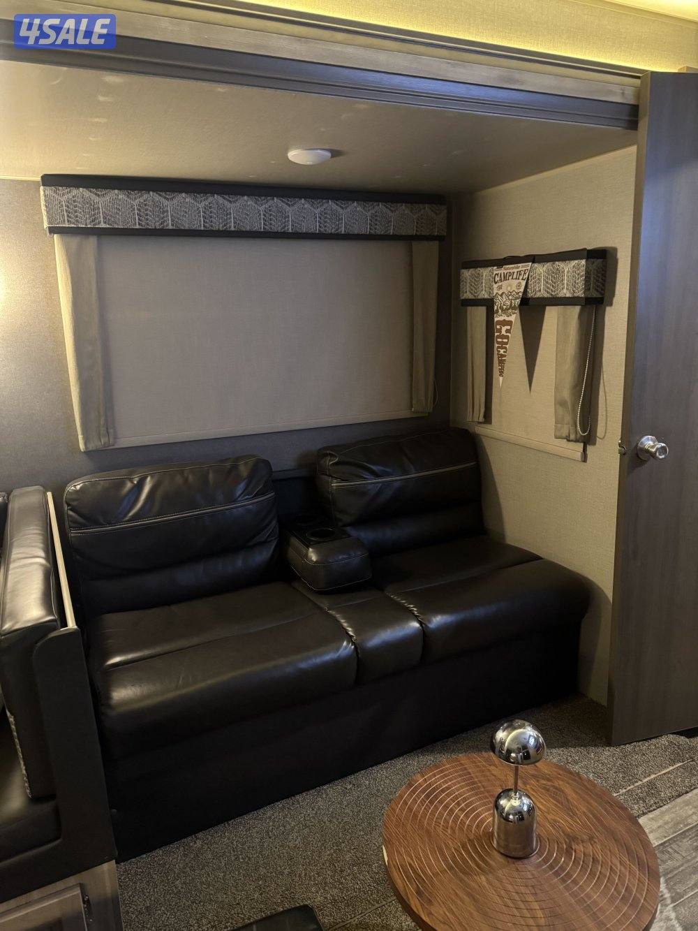 البيع كرفان امريكي كاتولينا كوشمن 32 قدم موديل 20215