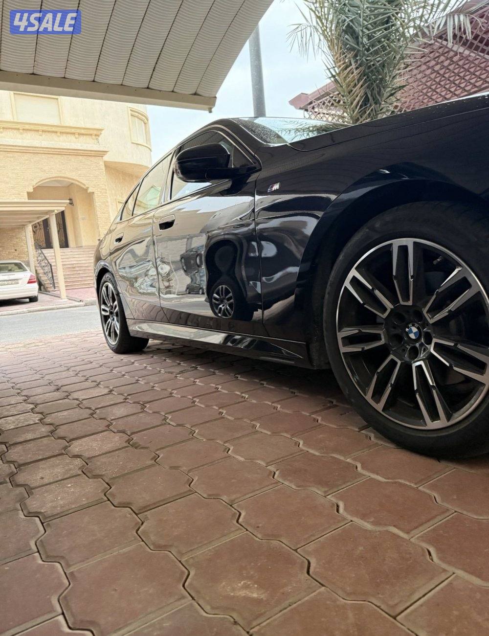 للبيع BMW 520i موديل 2024 استعمال خفيف جداً5