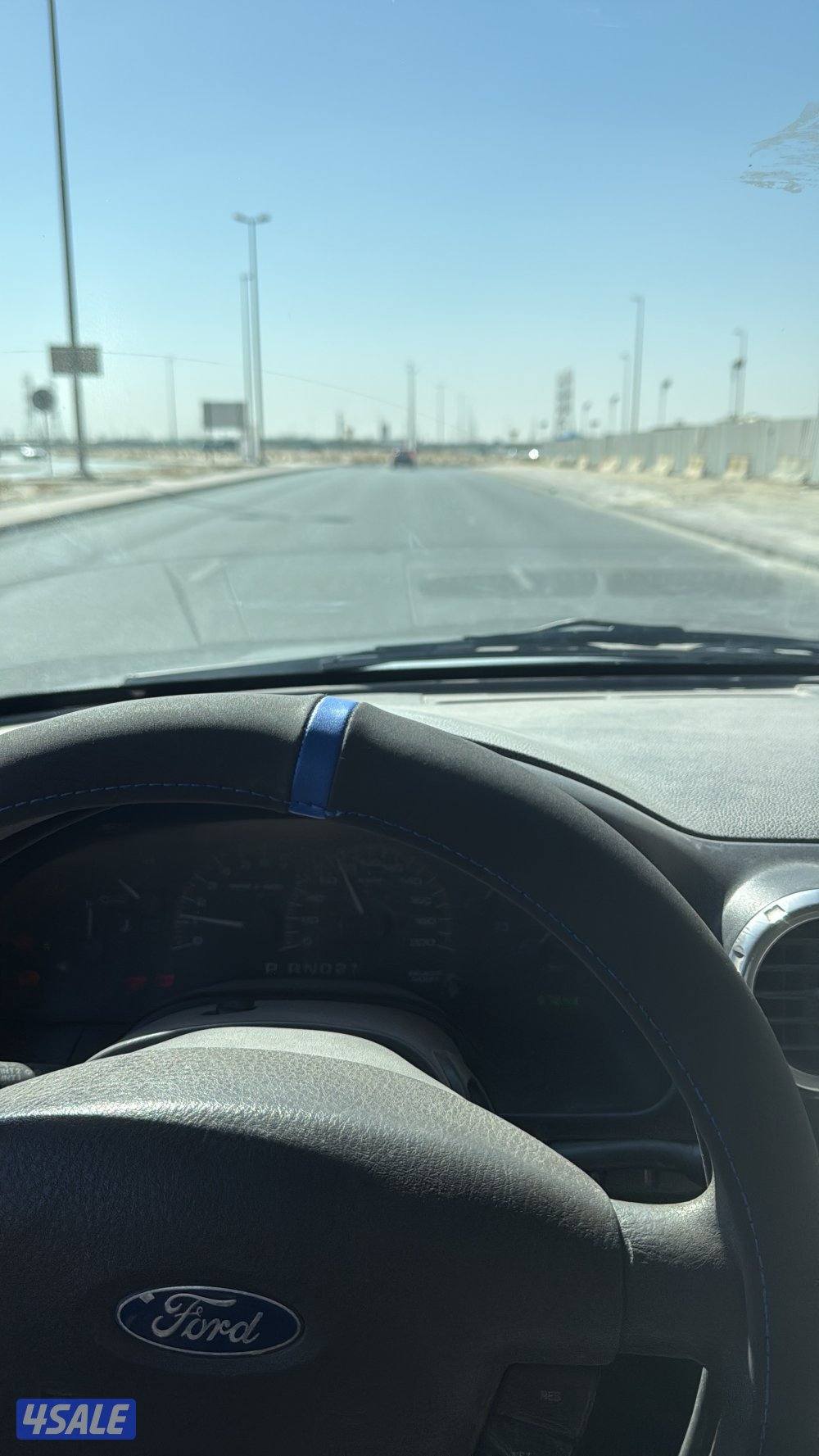 فورد اكسبدشن موديل ٢٠٠٣السياره نظيفه توني مضبط كل شي فيها1