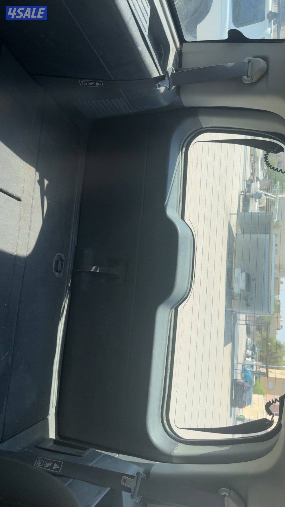 فورد اكسبدشن موديل ٢٠٠٣السياره نظيفه توني مضبط كل شي فيها4