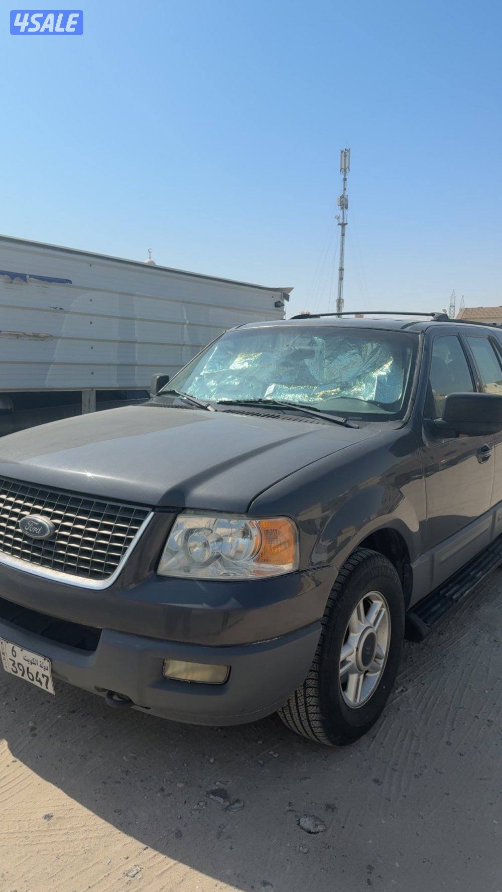 فورد اكسبدشن موديل ٢٠٠٣السياره نظيفه توني مضبط كل شي فيها8