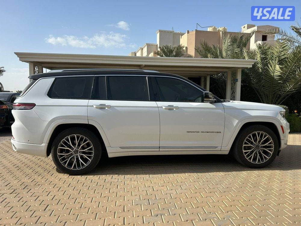 جراند شيروكي summit L سلندر 66