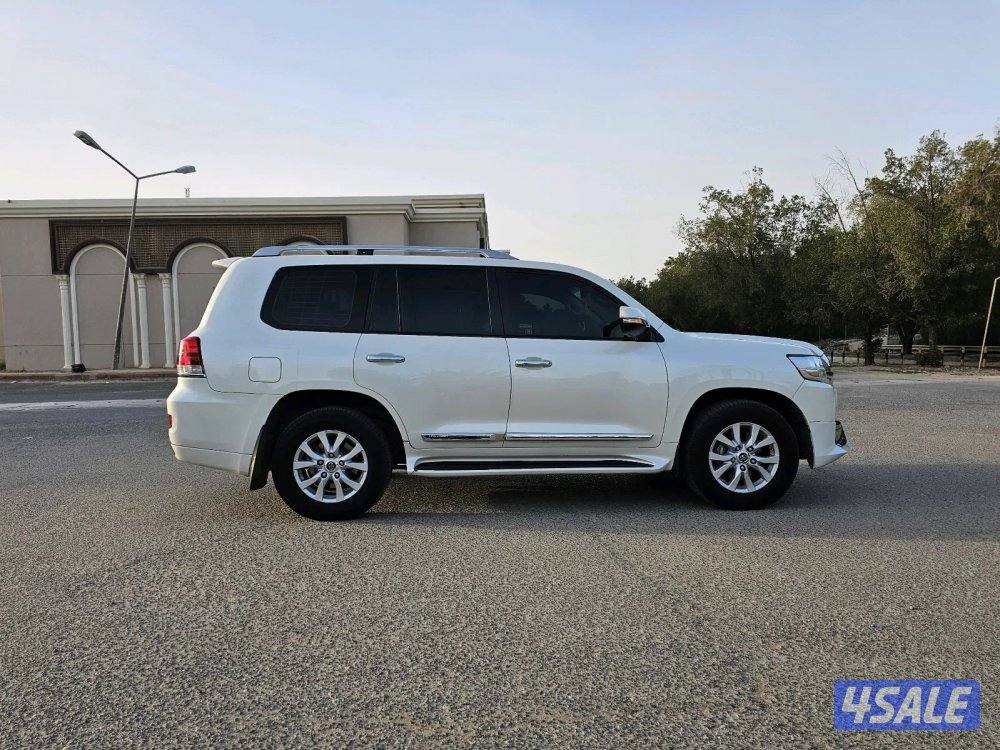 لاند كروزر GX.R 20182