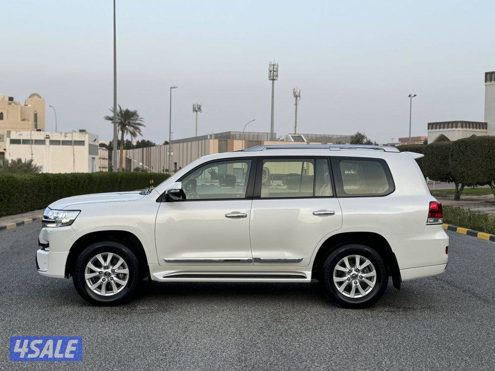 لاندكروزر GX_R V8 موديل 2018 صبغ الوكاله بحاله الوكاله9