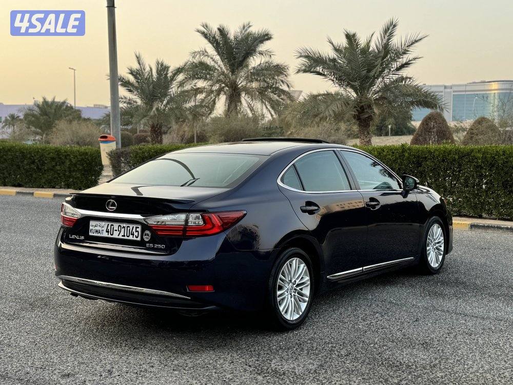 لكزس ES250 موديل 2017 بحاله نادره شرط الفحص3