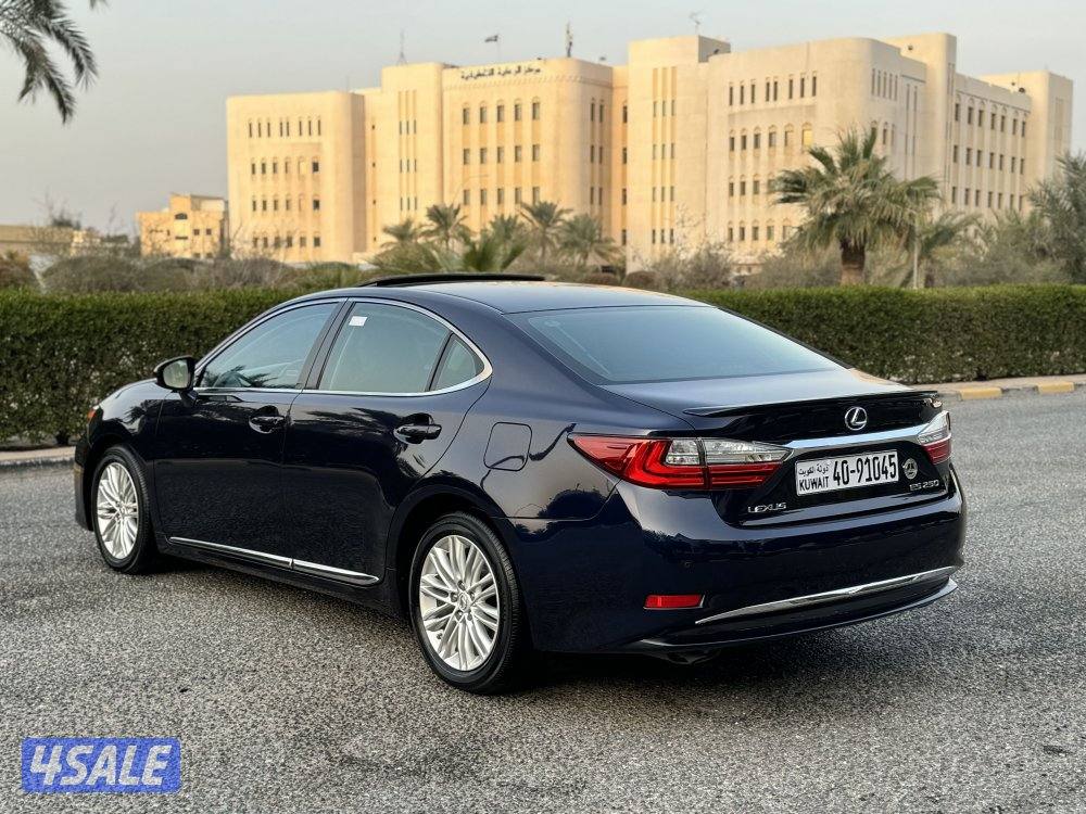 لكزس ES250 موديل 2017 بحاله نادره شرط الفحص4