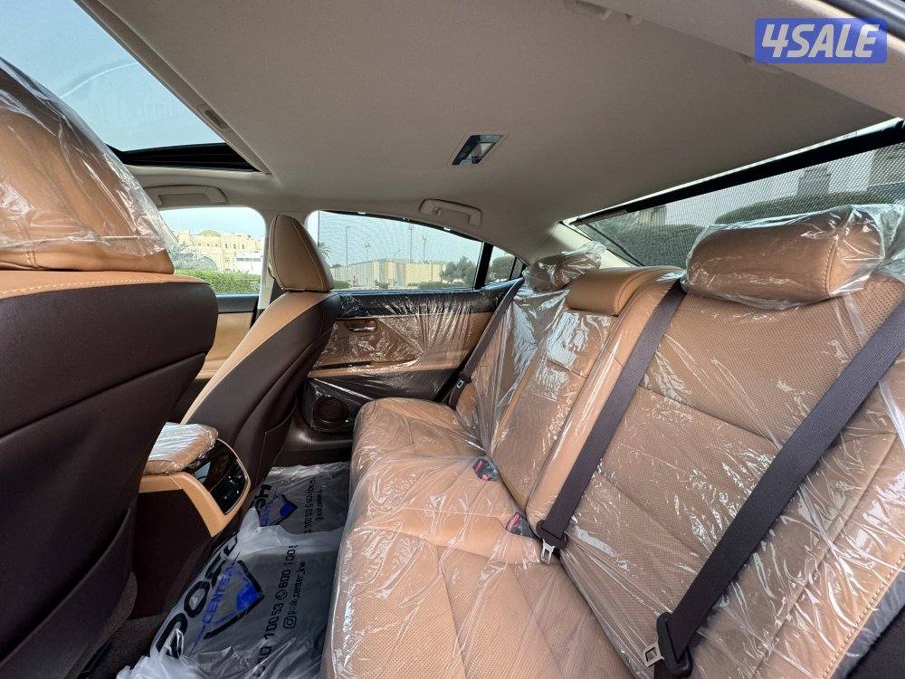 لكزس ES250 موديل 2017 بحاله نادره شرط الفحص5