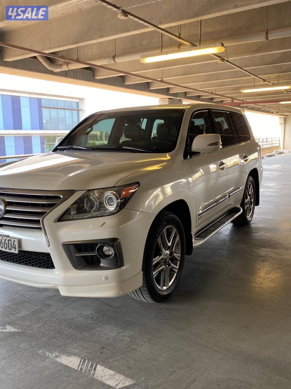 للبيع لكزس 2014 صبغ الوكاله وراد الساير بيعه سريعه للجادين7