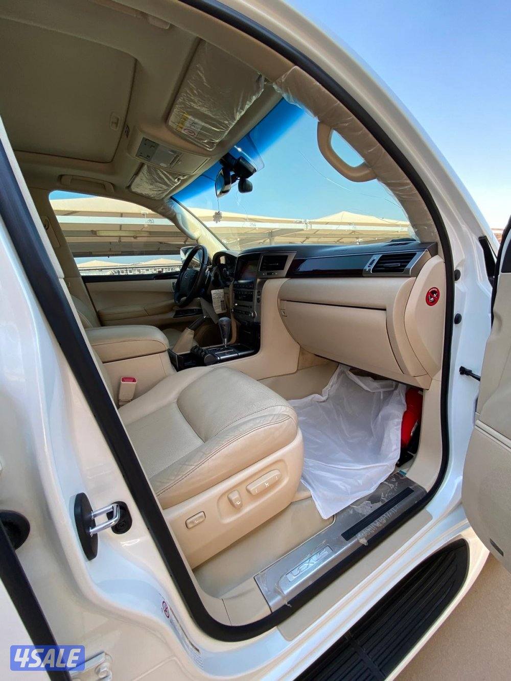 للبيع لكزس 2014 صبغ الوكاله وراد الساير بيعه سريعه للجادين8