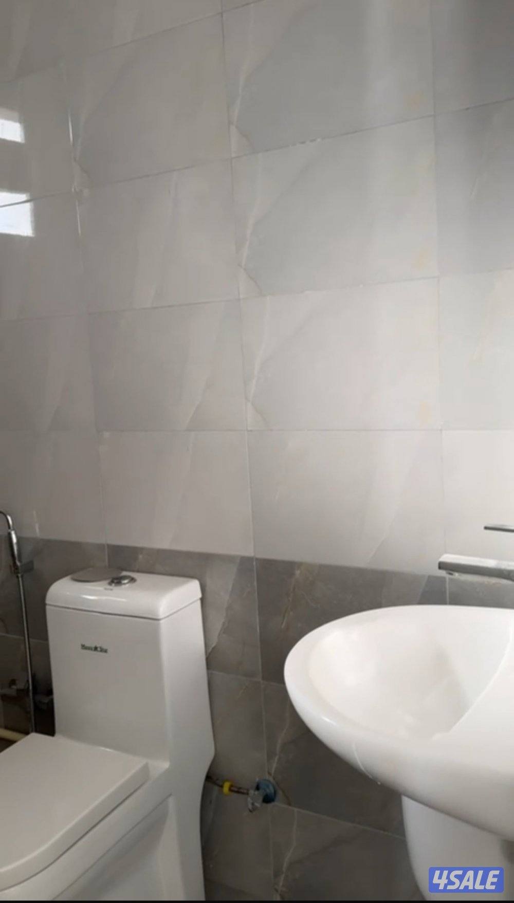 للأيجار شقة بمنطقة الوفرة السكنية قطعة 72