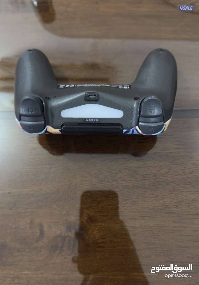 يد سوني فور للبيع شبه جديد كل شي شغال0