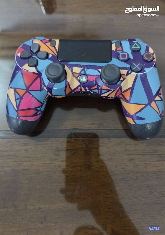 يد سوني فور للبيع شبه جديد كل شي شغال1