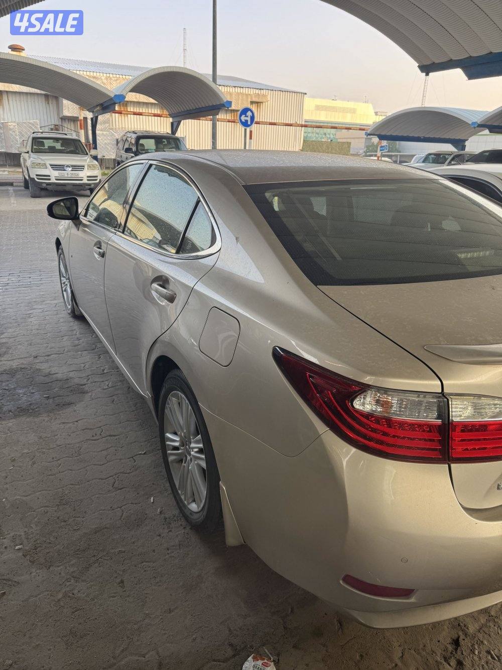 لكزس 250 ES موديل 2013 الساير  بحاله جيده القير فيه نتله خفيفه شرط الف1