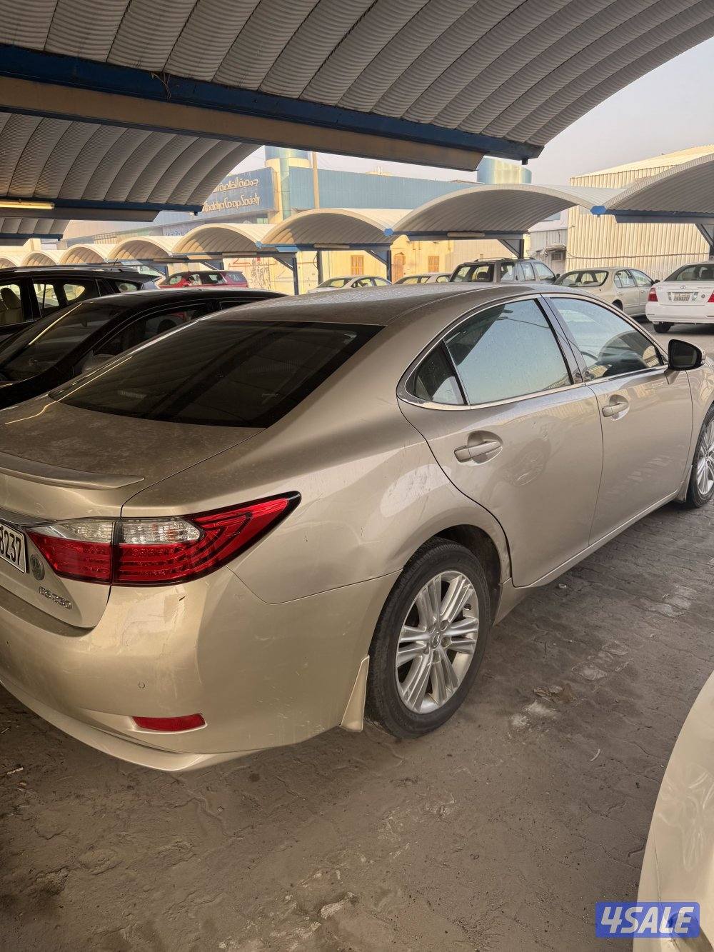 لكزس 250 ES موديل 2013 الساير  بحاله جيده القير فيه نتله خفيفه شرط الف2