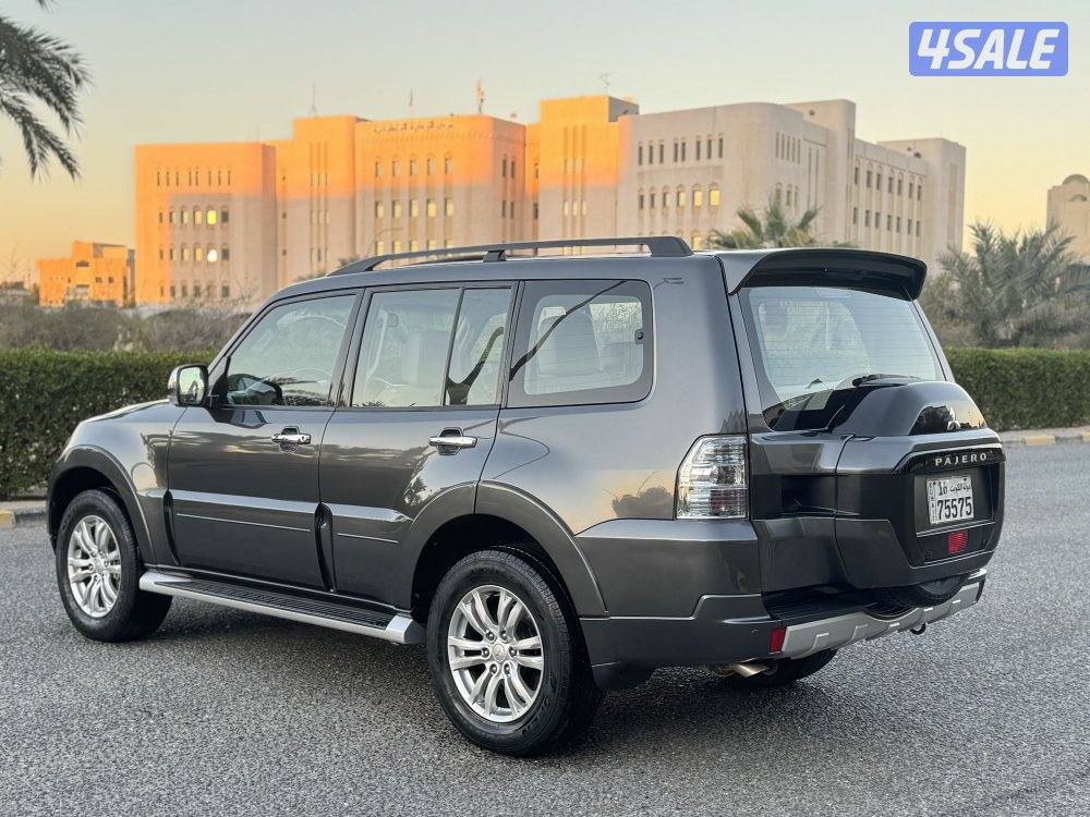 باجيرو موديل 2018 كامل المواصفات المكينه الكبيره شرط الفحص4