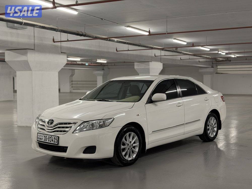 كامري موديل 2011 عداد قليل بحاله ممتازه نقبل التثمين مع الفرق لي ولكم0