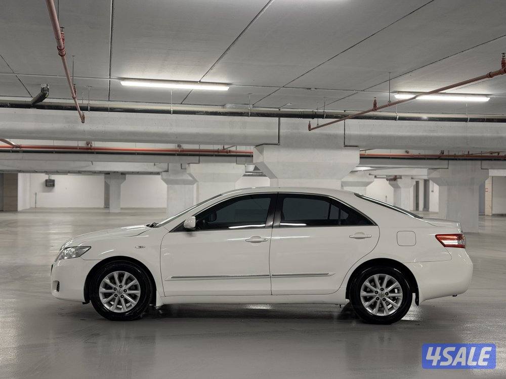 كامري موديل 2011 عداد قليل بحاله ممتازه نقبل التثمين مع الفرق لي ولكم2