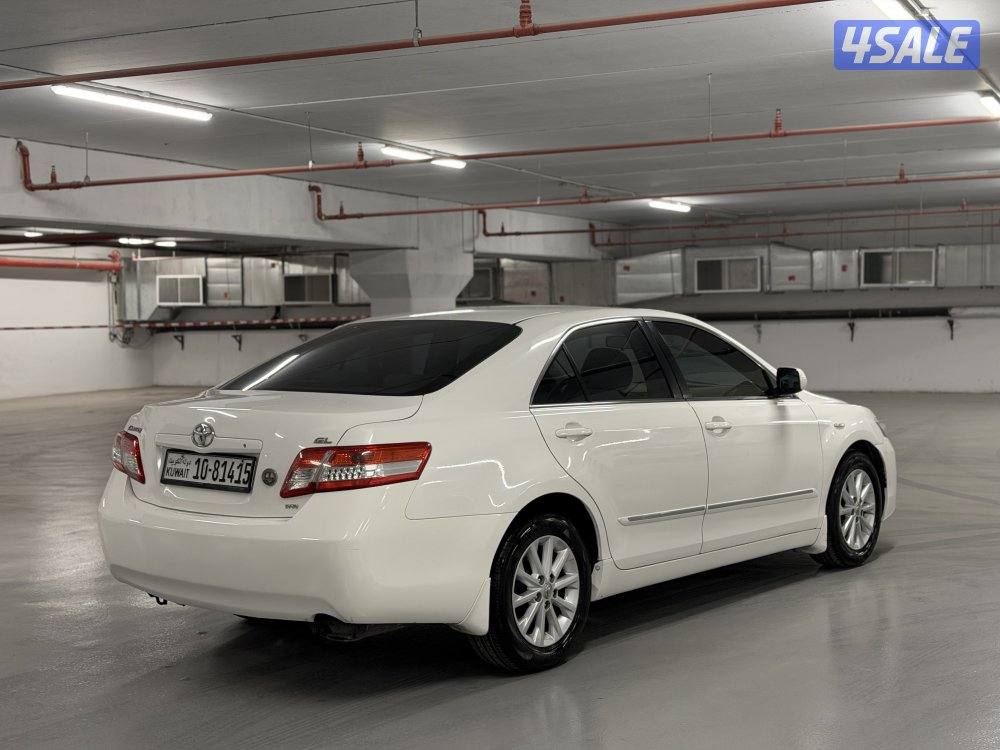 كامري موديل 2011 عداد قليل بحاله ممتازه نقبل التثمين مع الفرق لي ولكم3