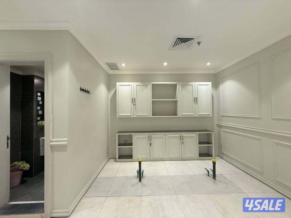 متوفر صالون نسائي في برج كتير راقي بموقع متميز بشرق مساحة ١٦٦م1