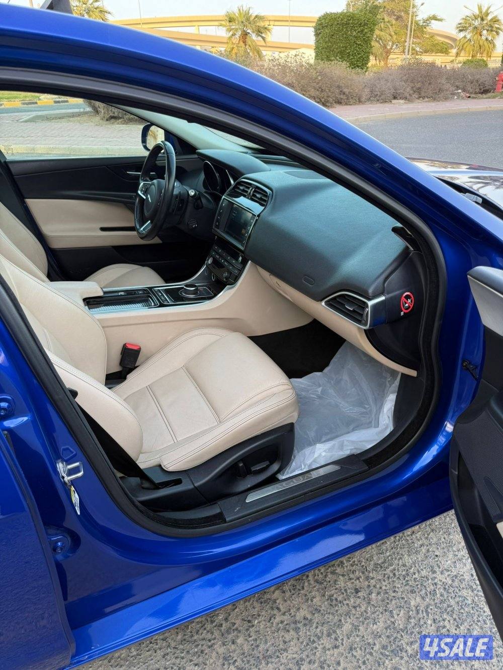 جاكور XE موديل 2018 بحاله ممتازه جداً قمه بالنظافه ماشي 98 الف فقط9