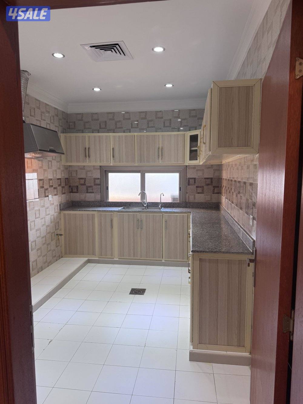 ابو فطيره شقه مساحه كبيره1