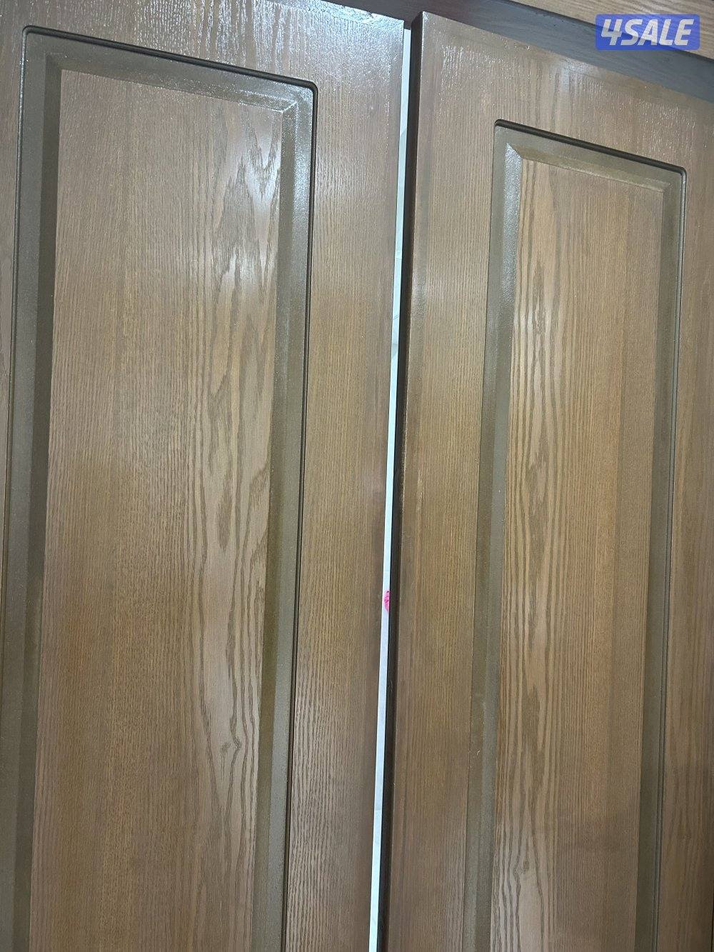 للبيع بيت في المطلاع ثلاث أدوار ونص درجين وأصانصير راكب0