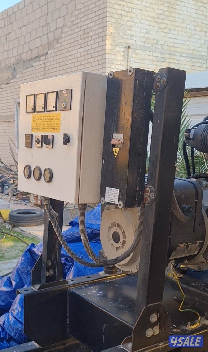 للبيع مكينة ديزل كبيره بيركنز ٢٤ كيلو واط.. ٣٠ kva0