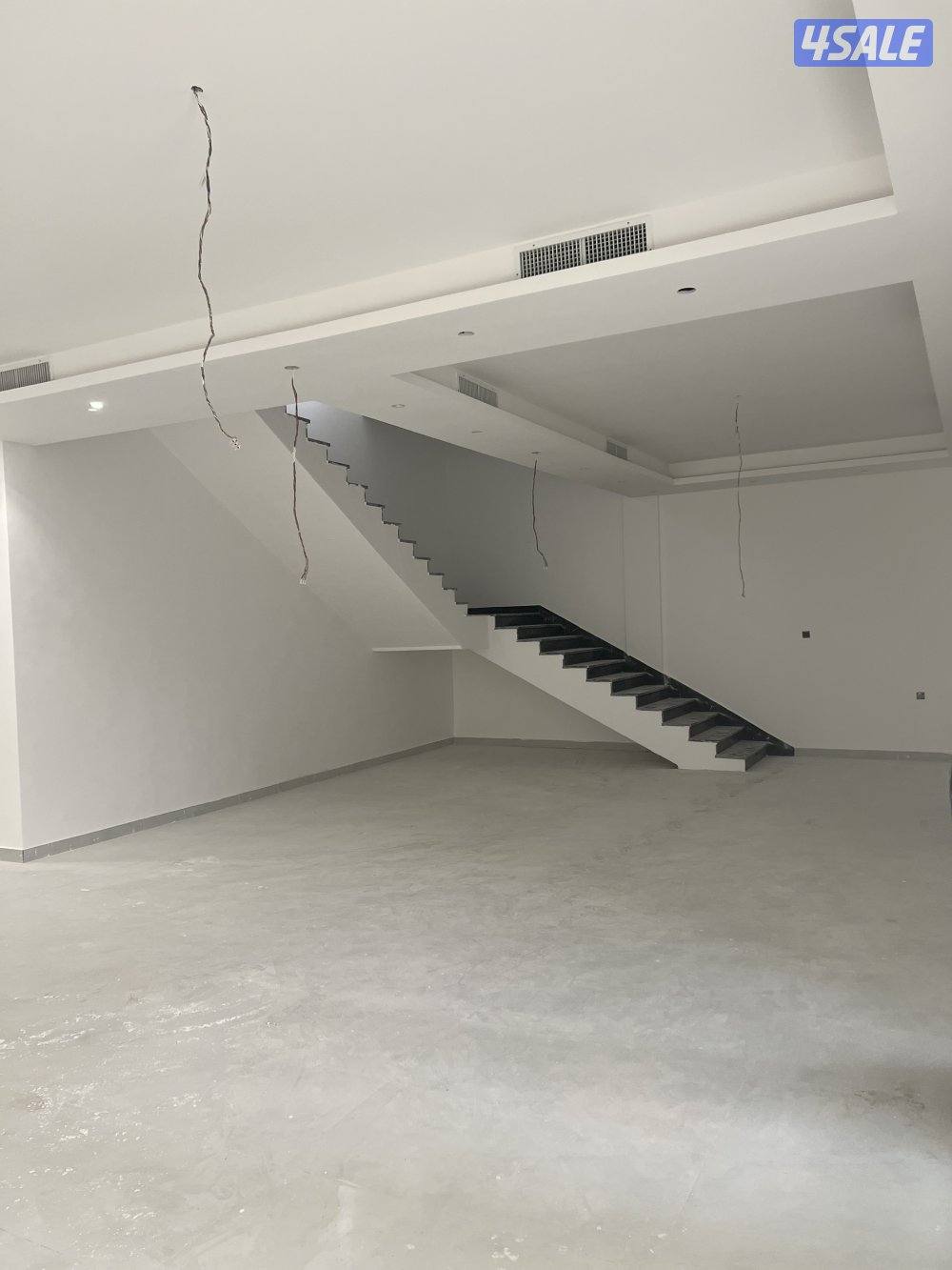 للبيع قسيمه دورين ونصف شارع واحد فى  الوفره قطعه 6 جديده لم تسكن5