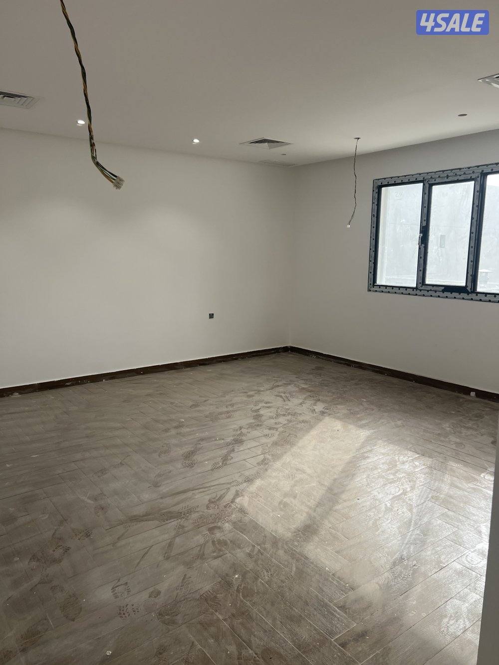 للبيع قسيمه دورين ونصف شارع واحد فى  الوفره قطعه 6 جديده لم تسكن7