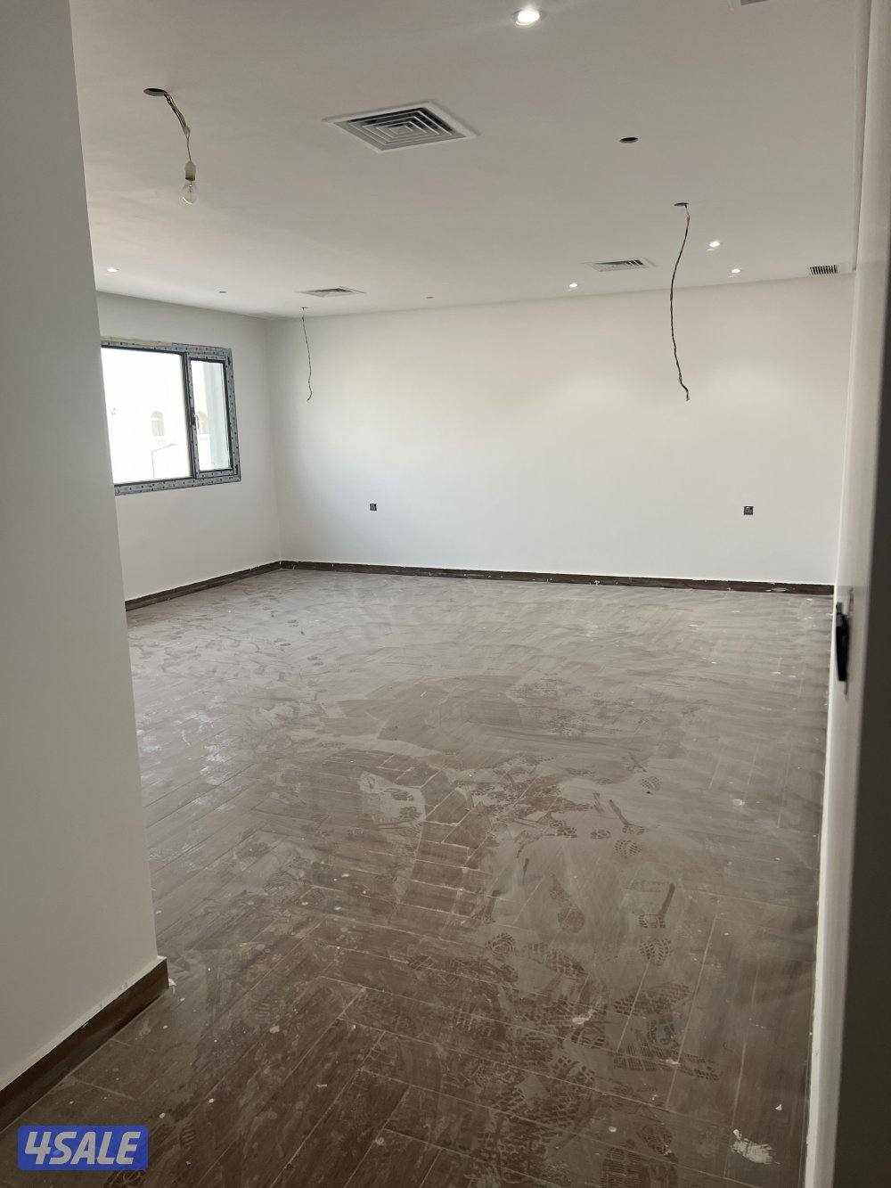 للبيع قسيمه دورين ونصف شارع واحد فى  الوفره قطعه 6 جديده لم تسكن9