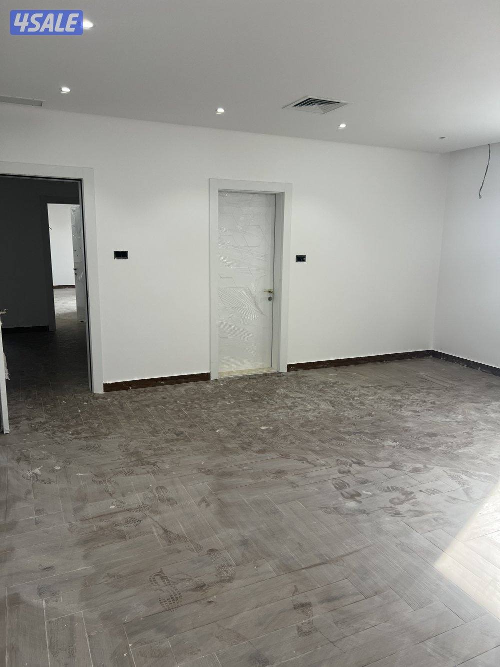 للبيع قسيمه دورين ونصف شارع واحد فى  الوفره قطعه 6 جديده لم تسكن12