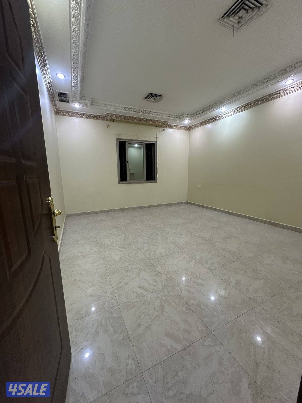 شقه للوافدين المصريين ( مدرس او طبيب ) عائله صغيره1