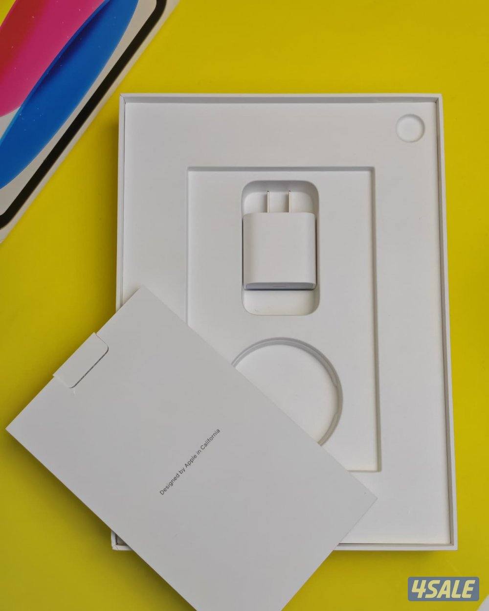 ايباد الجيل العاشر A16 فضي Used Like New iPad 109 10th Gen 128GB7