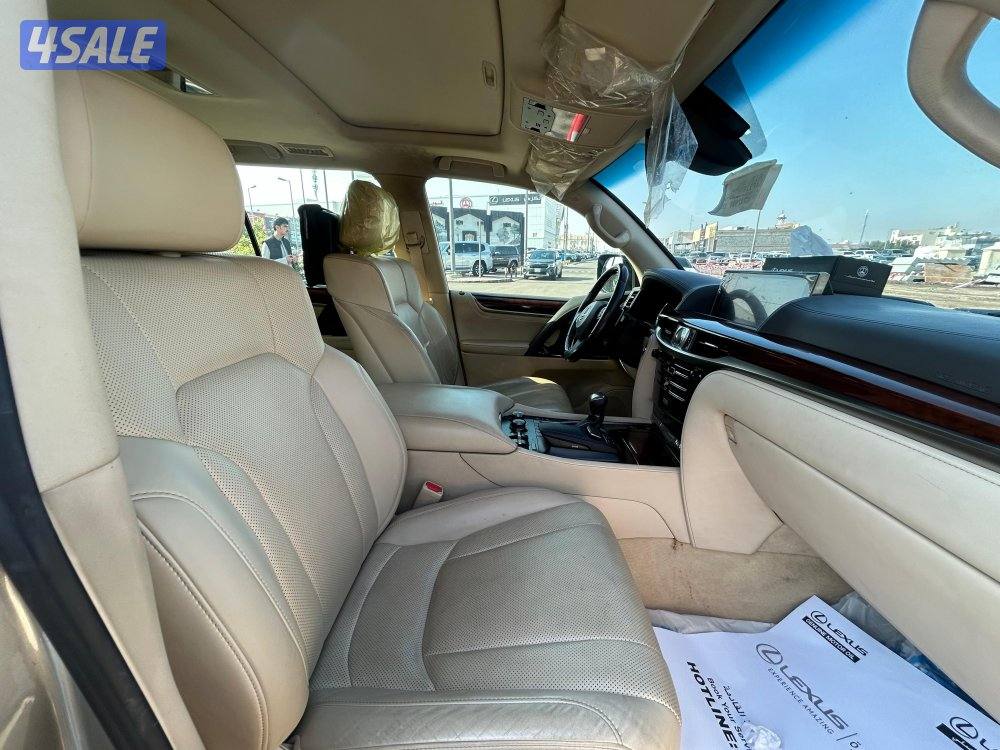 لكزس LX570 درجة اولى 
موديل 2017
ماشى 310.000 k.m 
وارد الساير.5